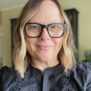 Photo of Vicki Jacobs